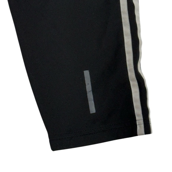 Adidas climalite size large capri style leggings with stripe on sides! - Picture 3 of 14